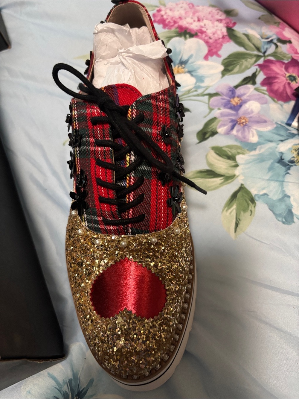 NIB Betsey Johnson Gold Glitter Lace-Up Oxford Shoes - Picture 3 of 10